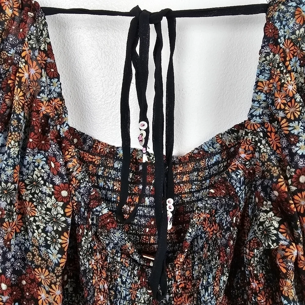 Free People Floral Smocked Puff Sleeve Crop Top NWT, size Small